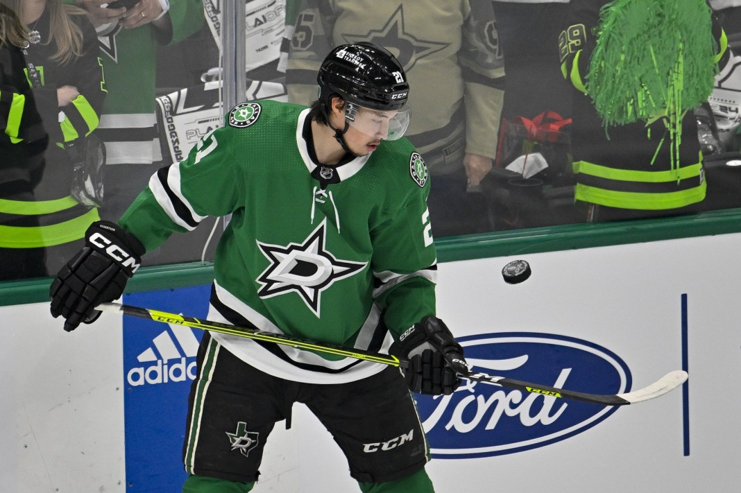 NHL: Stanley Cup Playoffs-Edmonton Oilers at Dallas Stars Dallas Stars left wing Jason Robertson warms up prior to game one of the Western Conference Final of the 2024 Stanley Cup Playoffs.