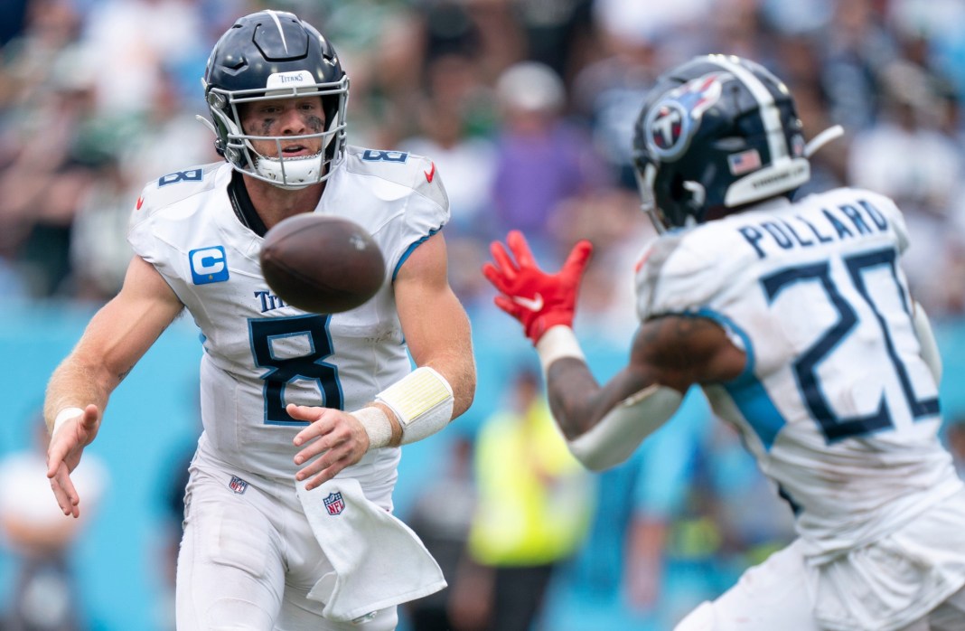 Syndication: The Tennessean Tennessee Titans quarterback Will Levis (8) pitches to running back Tony Pollard (20) during their game at Nissan Stadium