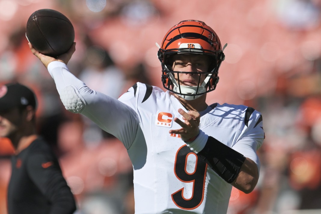 NFL: Cincinnati Bengals at Cleveland Browns joe burrow cincinnati bengals qb