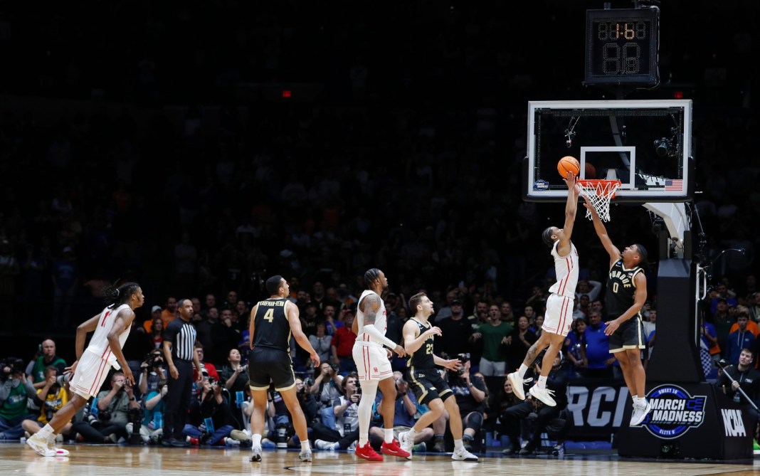 Syndication: Journal-Courier NCAA Tournament's Chalky Elite 8: Odds, Predictions & Best Bets7