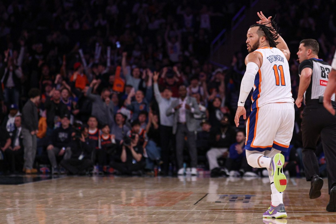 Knicks star Jalen Brunson celebrates a 3 against the Suns during the 2024-25 NBA season.