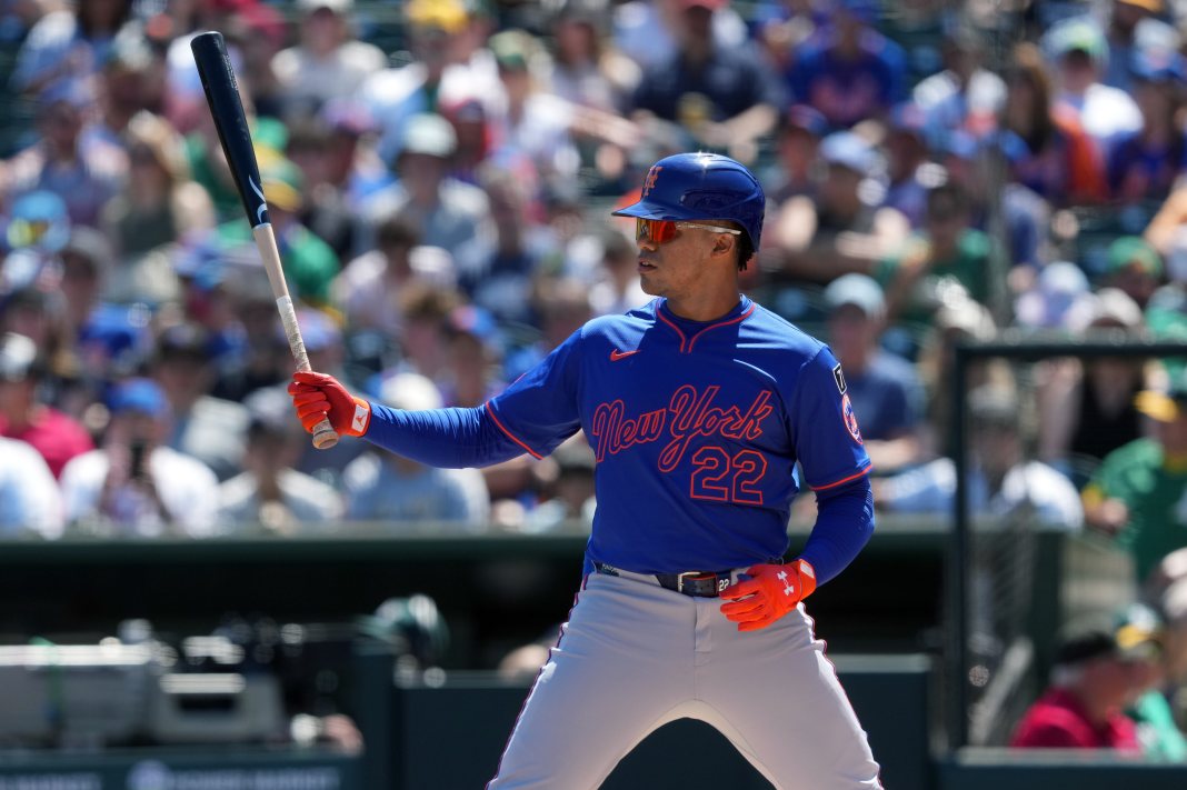New York Mets right fielder Juan Soto (22) bats during the first inning of the game against the Athletics at Sutter Health Park in West Sacramento, California, on April 13, 2025.