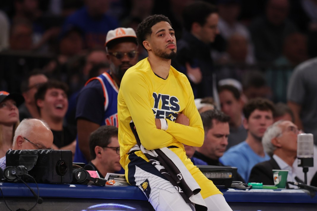 NBA: Playoffs-Indiana Pacers at New York Knicks Pacers star Tyrese Haliburton waits to check in against the Knicks during the 2024-25 NBA Eastern Conference Finals.