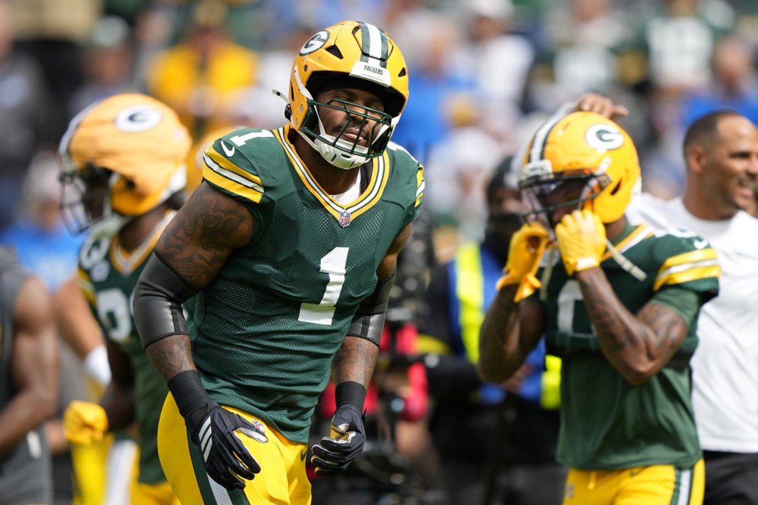 Packers star Micah Parsons warms up against the Lions during the 2025 NFL season.