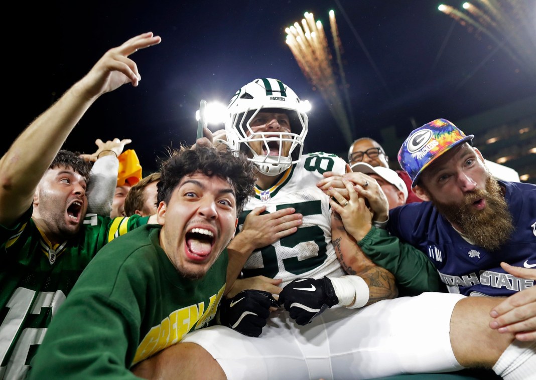 Syndication: The Post-Crescent Packers' Tucker Kraft