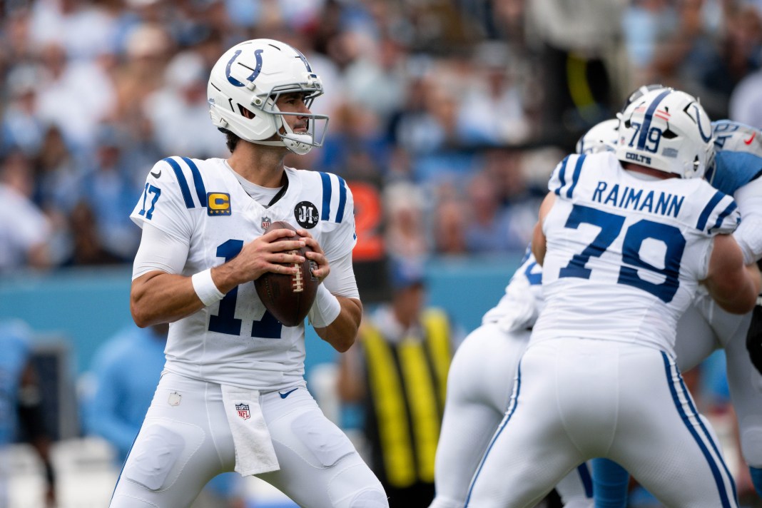 NFL: Indianapolis Colts at Tennessee Titans