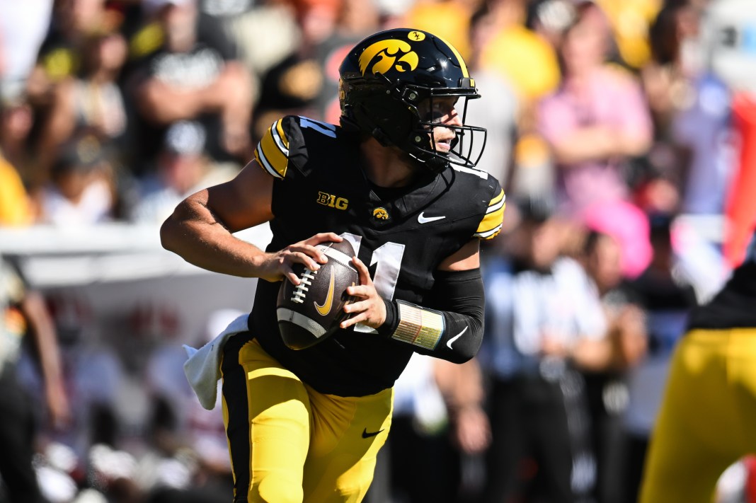 Mark Gronowski, Iowa, college football