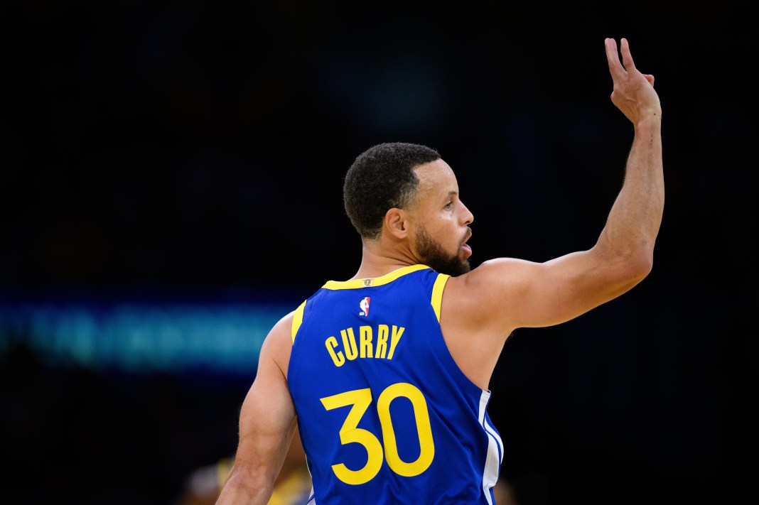 NBA: Golden State Warriors at Los Angeles Lakers Warriors superstar Stephen Curry celebrates a made three against the Lakers during the 2025-26 NBA season.