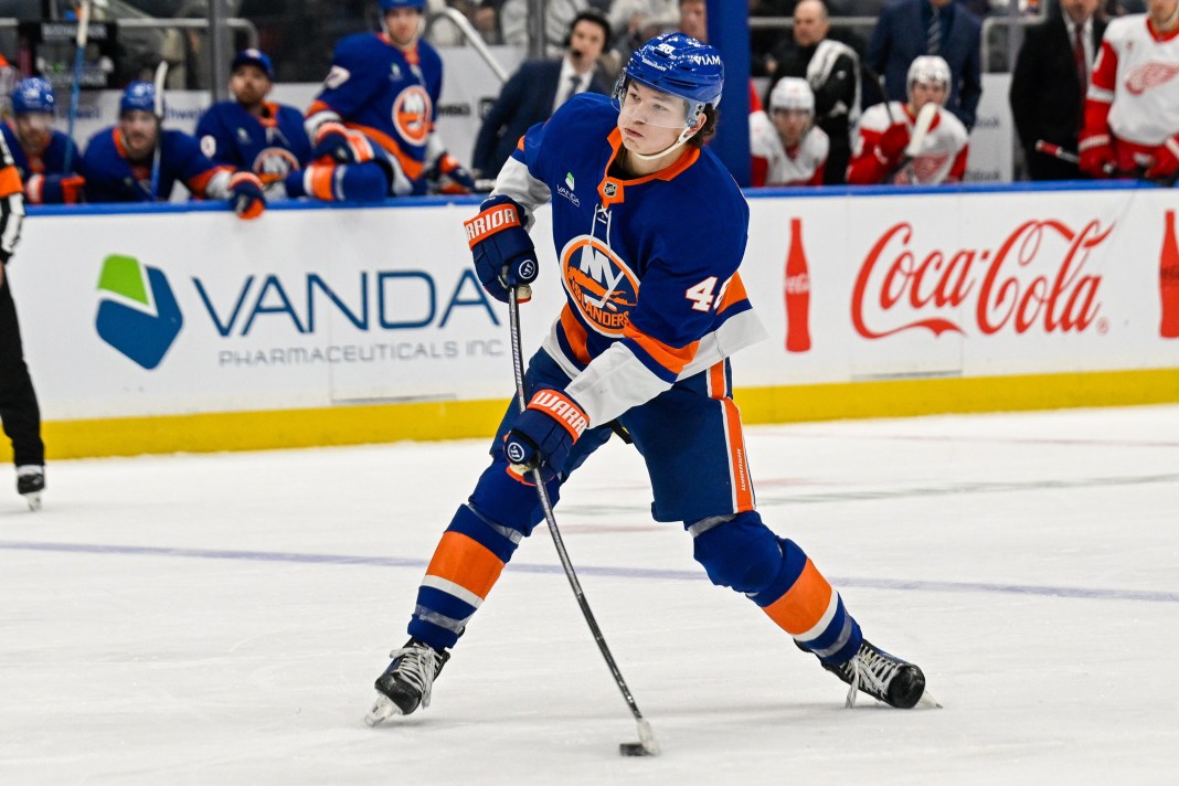 Matthew Schaefer New York Islanders defenseman