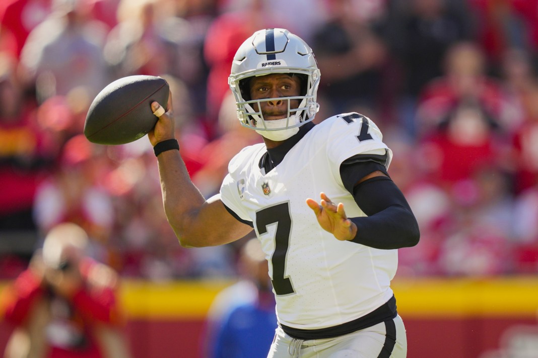 NFL: Las Vegas Raiders at Kansas City Chiefs Geno Smith