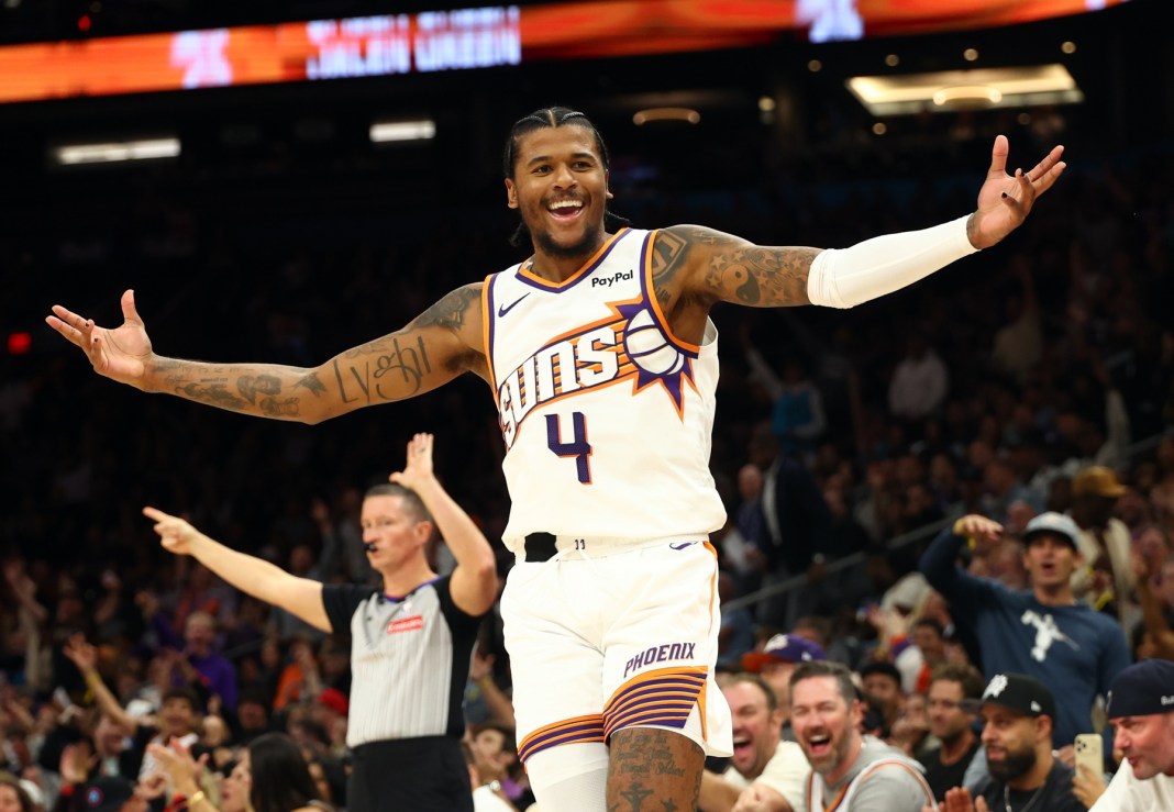 Suns guard Jalen Green celebrates a made shot against the Clippers during the 2025-26 NBA season.